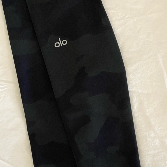Alo Yoga High-Waist Camo Vapor Legging XXS - Picture 5 of 11